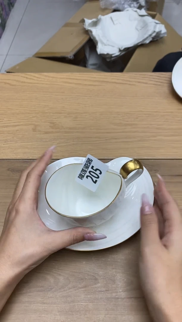 瓷片摩**龙隆莲瓷器欢迎大家