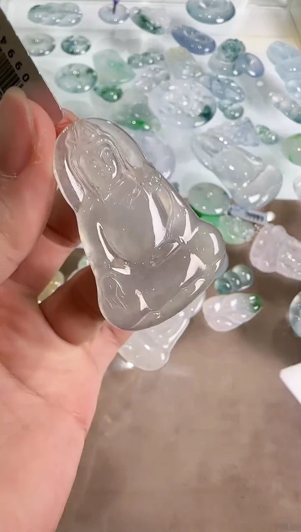 【闪购商品】翡翠吊坠(不含链)未镶嵌··