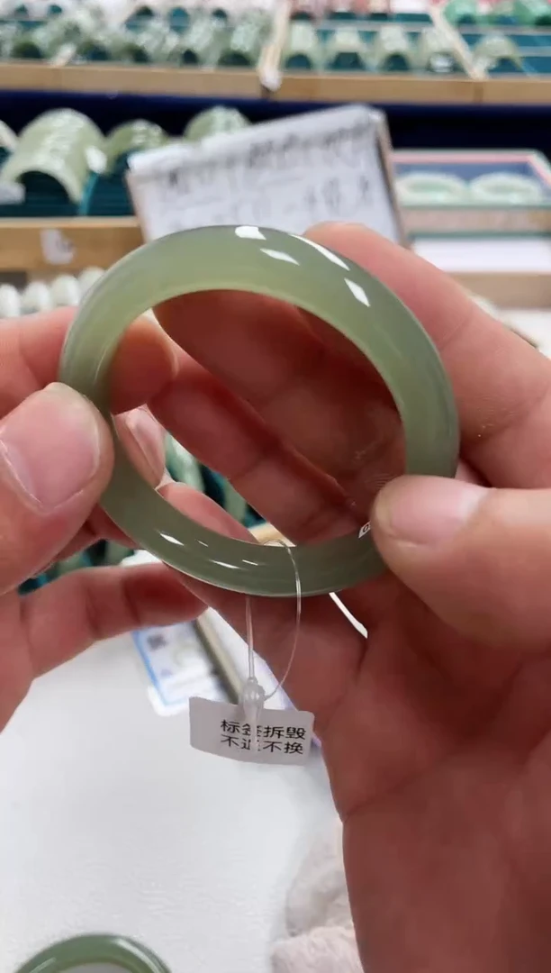 未镶嵌手镯和田玉?和田玉手镯200088