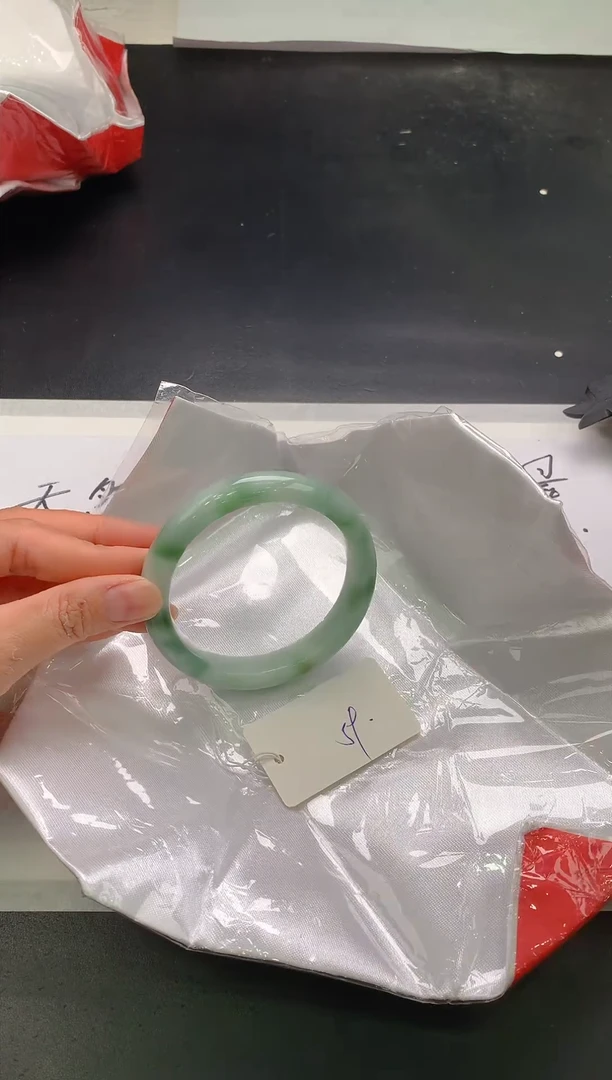 翡翠手镯未镶嵌162