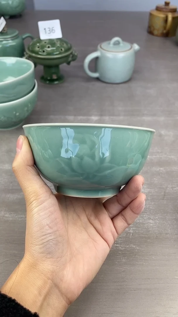 青瓷仓储清仓福利荷花
