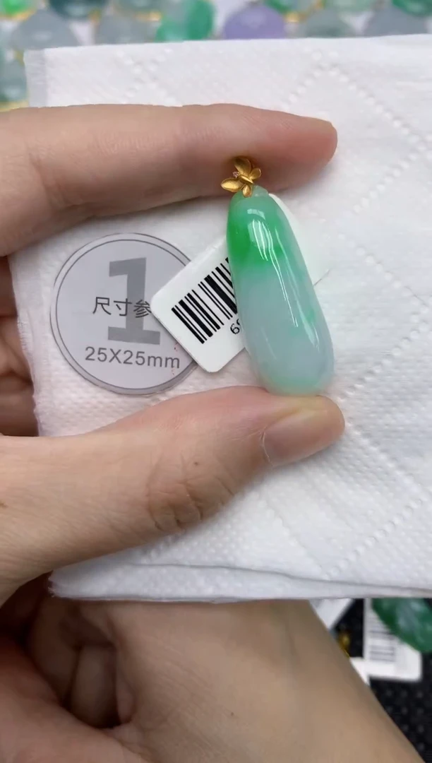 颈饰18K金镶嵌翡翠11111111