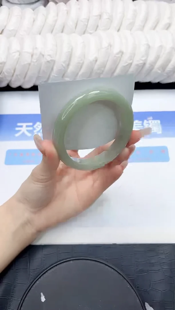 未镶嵌手镯石英质玉85-62.8