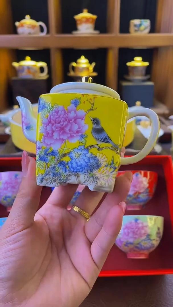 四方牡丹黄茶壶*