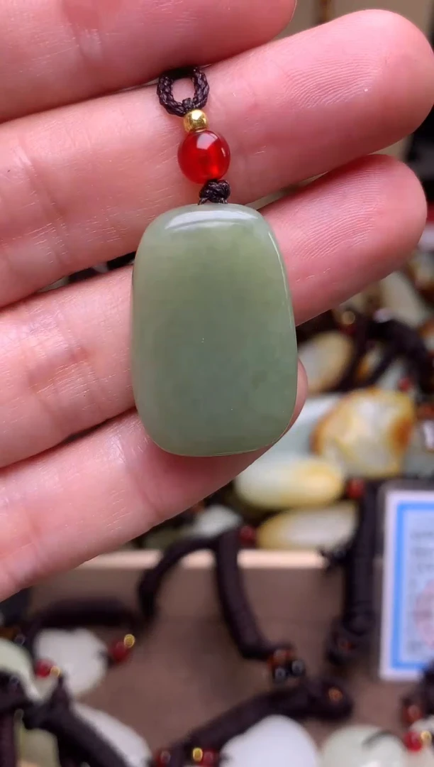 颈饰未镶嵌和田玉新疆料青海料清水和田玉吊坠