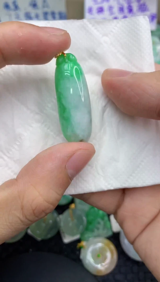 颈饰18K金镶嵌翡翠天然缅甸A货翡翠
