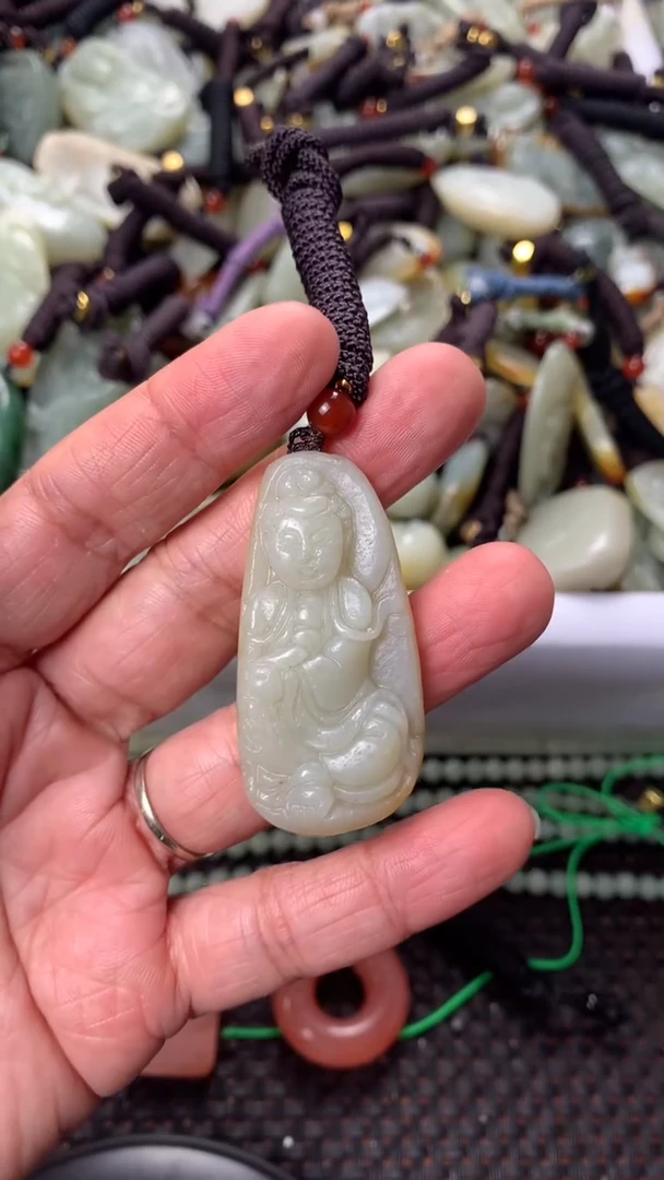 【闪购商品】和田玉颈饰未镶嵌v