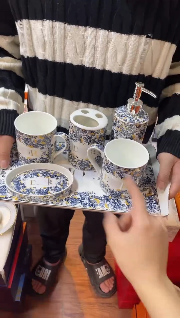 杯鸿辉家品牌瓷器，京东包邮！