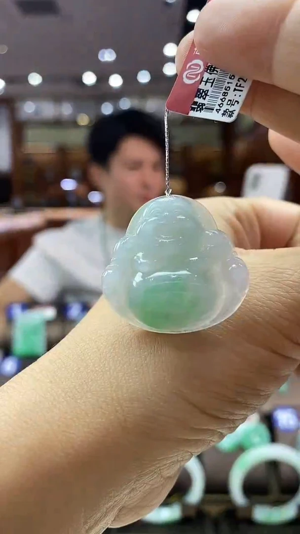 颈饰未镶嵌翡翠佛公