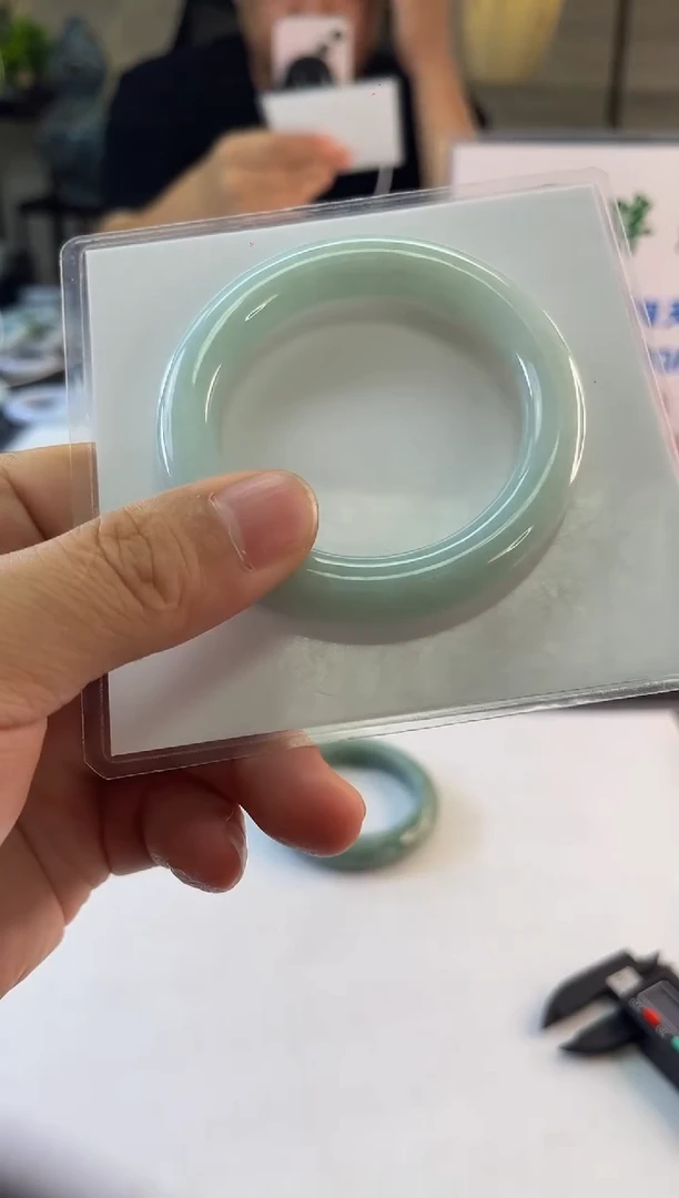 未镶嵌手镯（圆镯）翡翠翡翠 31