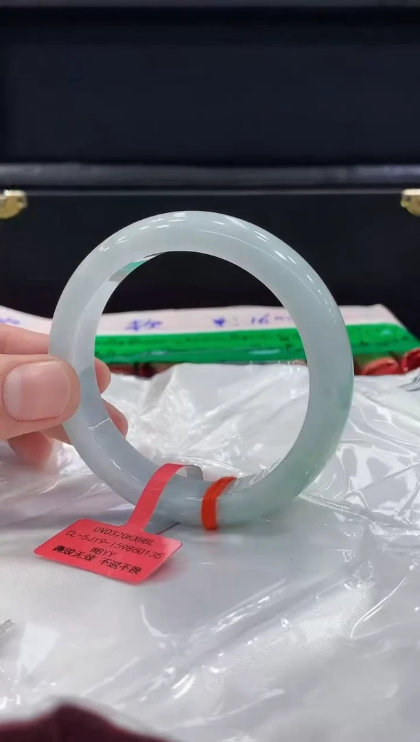 未镶嵌手镯翡翠翡翠手镯