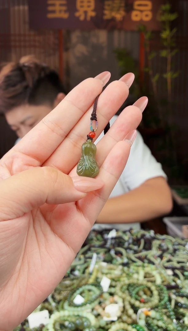 和田玉未镶嵌颈饰拍一发一