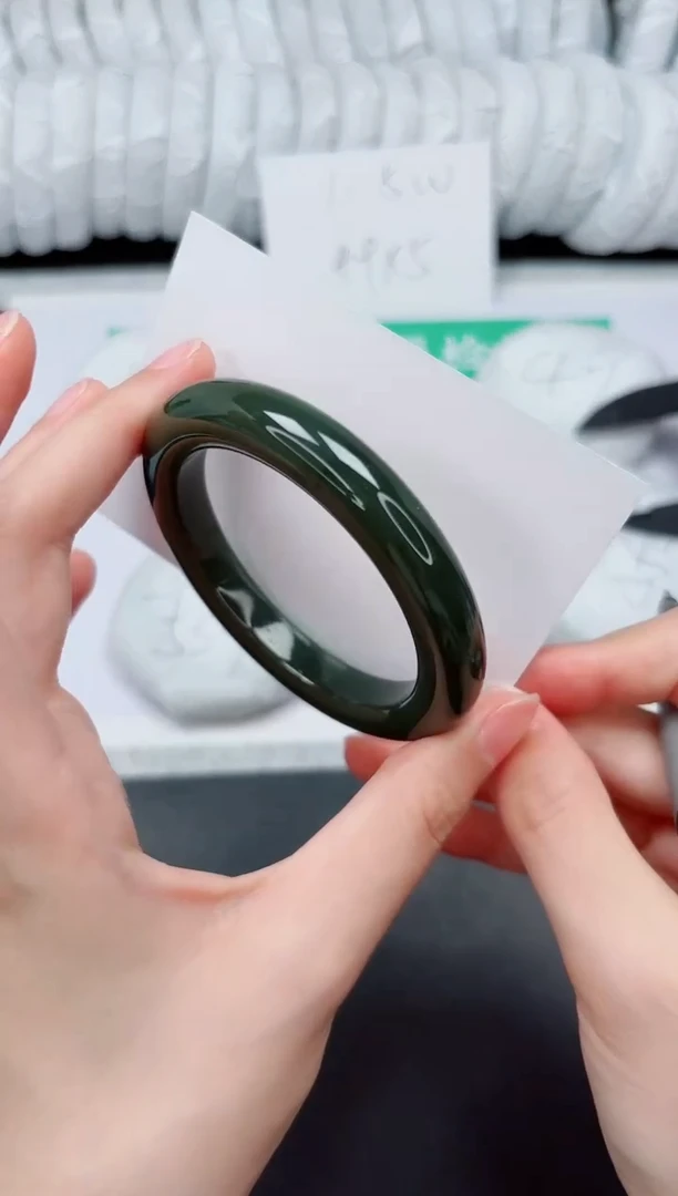 未镶嵌手镯和田玉136-54.4DB