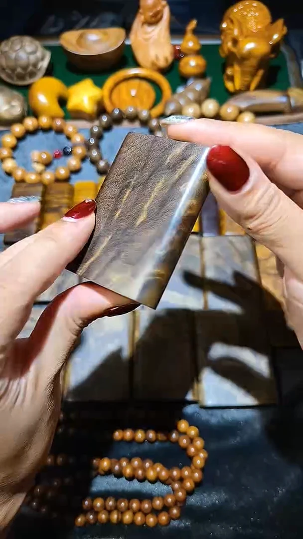 金丝楠《燊若坊》：金丝楠木小叶桢楠水波龙胆1