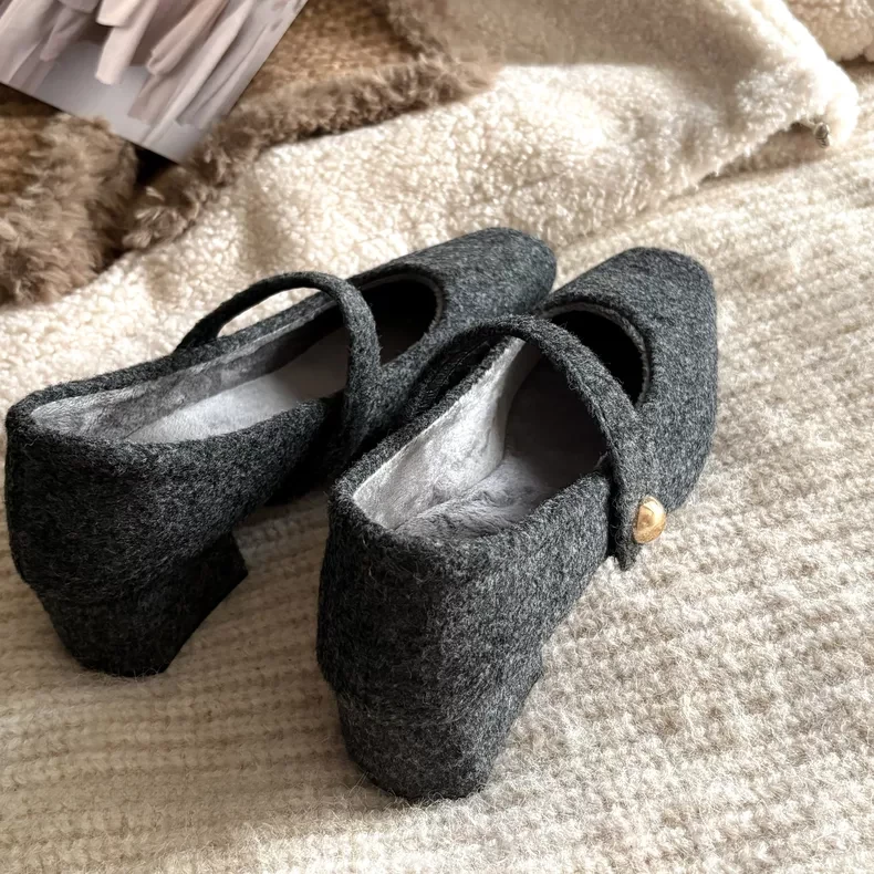 温柔优雅方头呢子灰色粗跟单鞋女冬款法式气质加绒高跟玛丽珍女