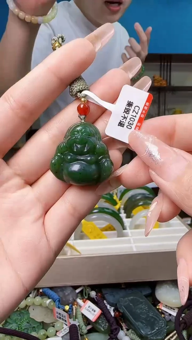 颈饰未镶嵌和田玉多样性发一