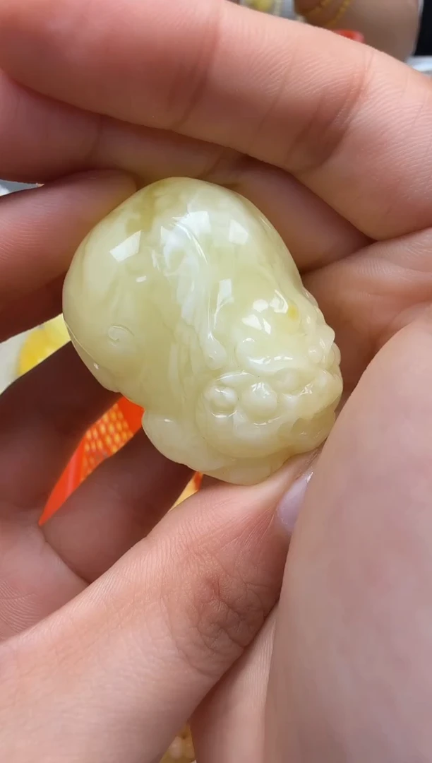 裸石琥珀未镶嵌如图