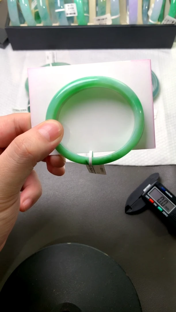 未镶嵌手镯（贵妃镯）翡翠57.7*13*6.0