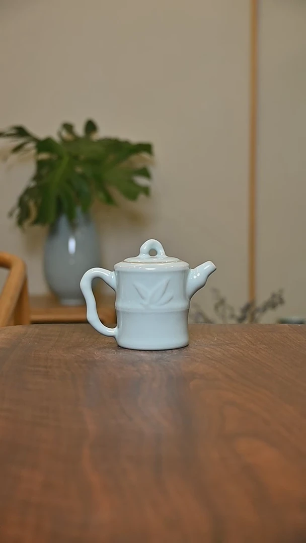 竹节壶 天青 微瑕 朱家汝窑款