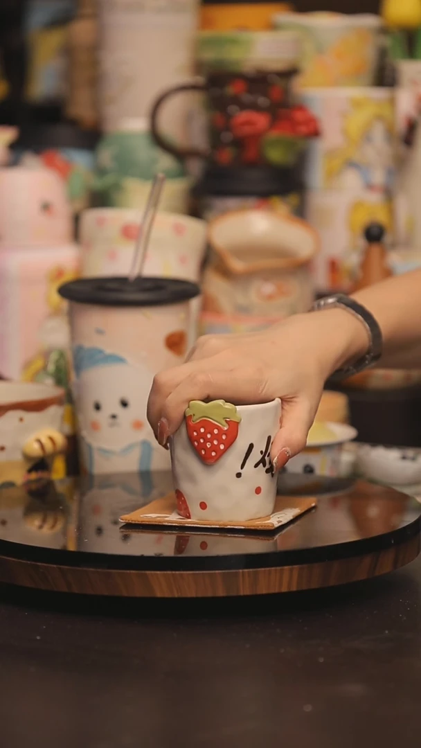 景德镇釉下彩绘设计师款式陶瓷