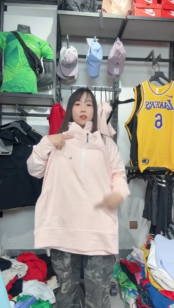 1597  编码 瑕疵款直播间过款为准 尺码