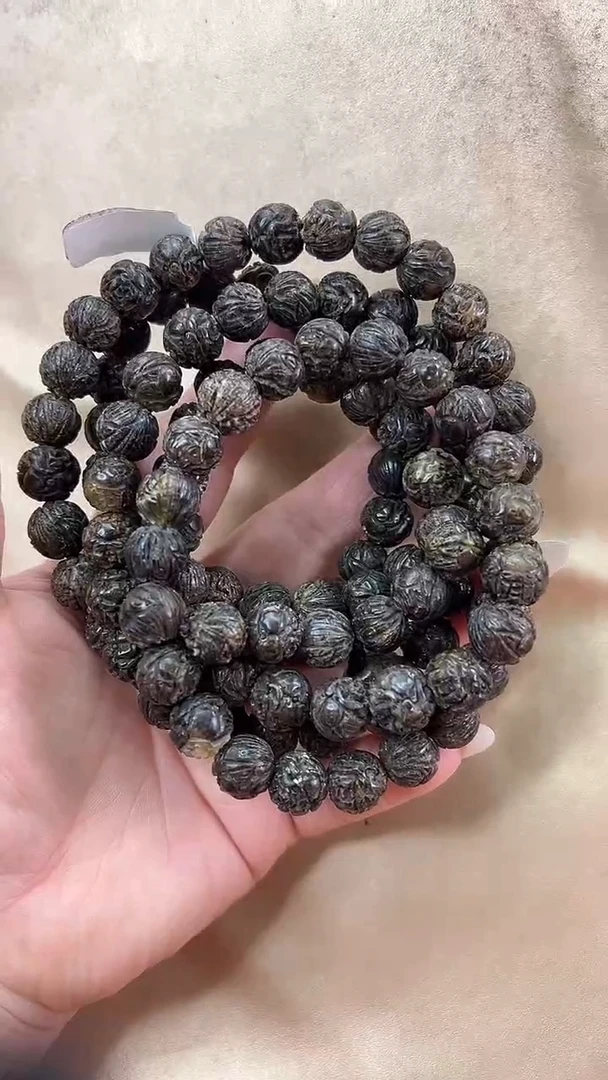 琥珀颈饰未镶嵌项链