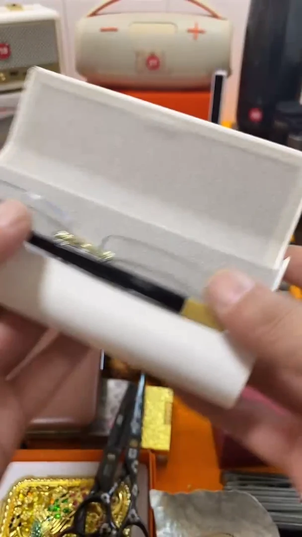 瓷片闪购商品 如图所示