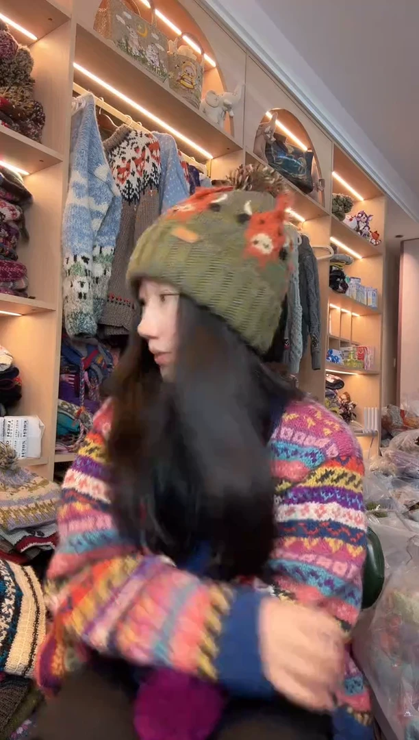 羊毛小怪兽翻边帽