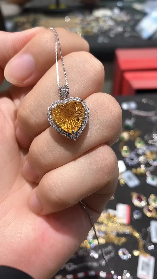 银S925镶嵌颈饰黄晶吊坠