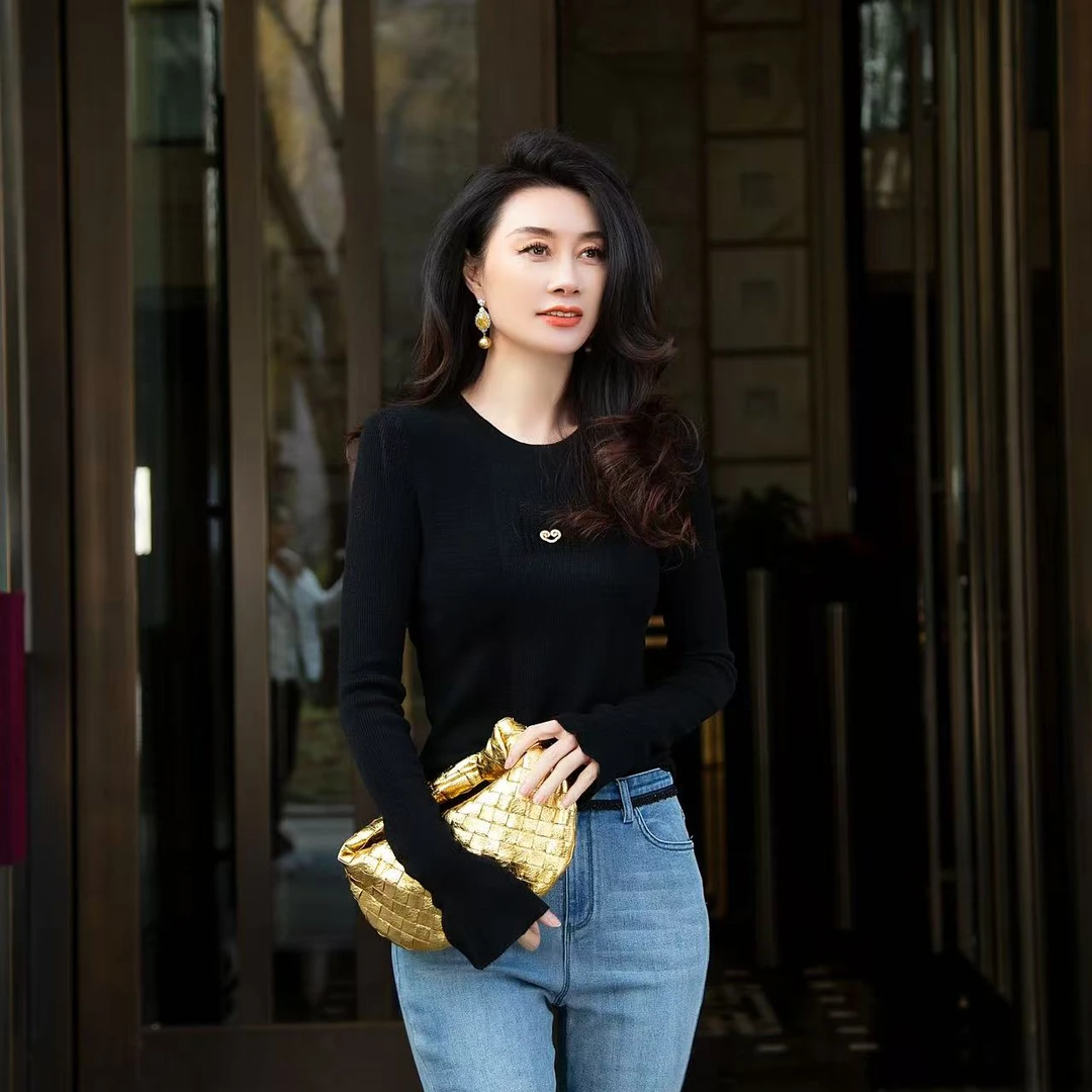 EDFNOT/杨红霞汝意YNG圆领羊毛套衫/18181366