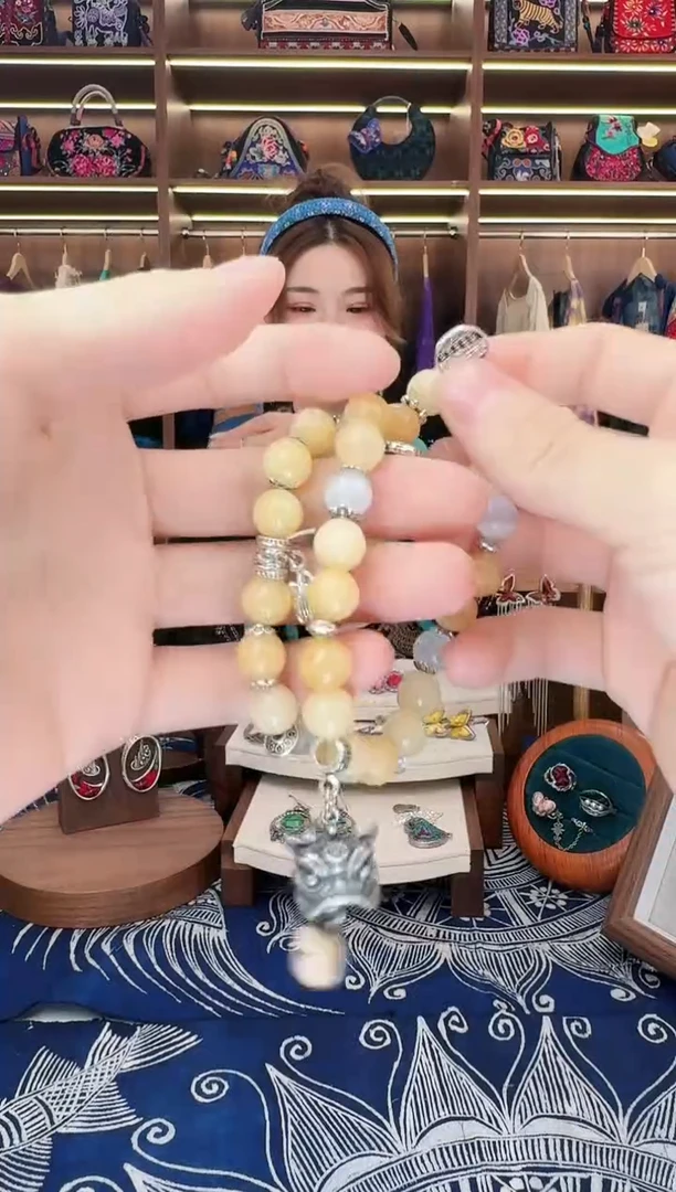 织绣13黔东南苗族刺绣