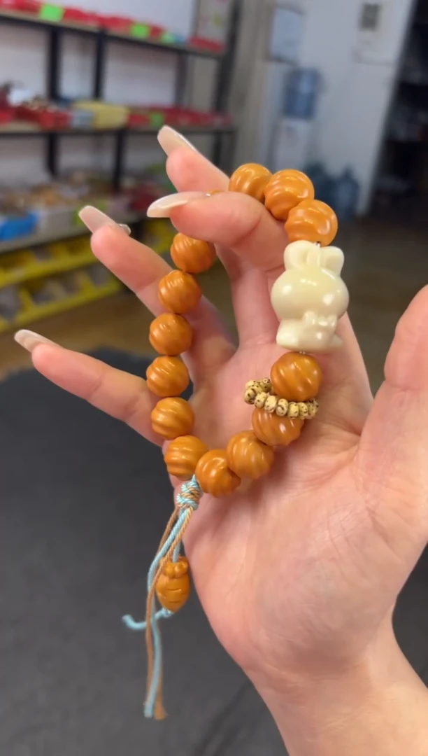 【闪购商品】菩提根/象牙果吊坠扭扭猴头兔兔单圈