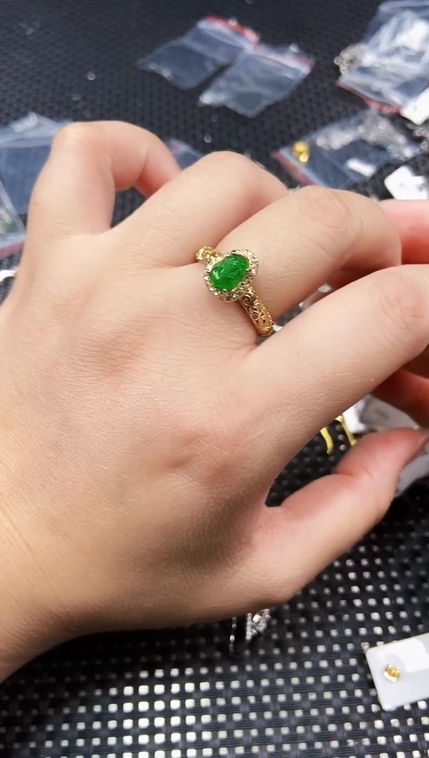 翡翠未镶嵌耳饰1111111111