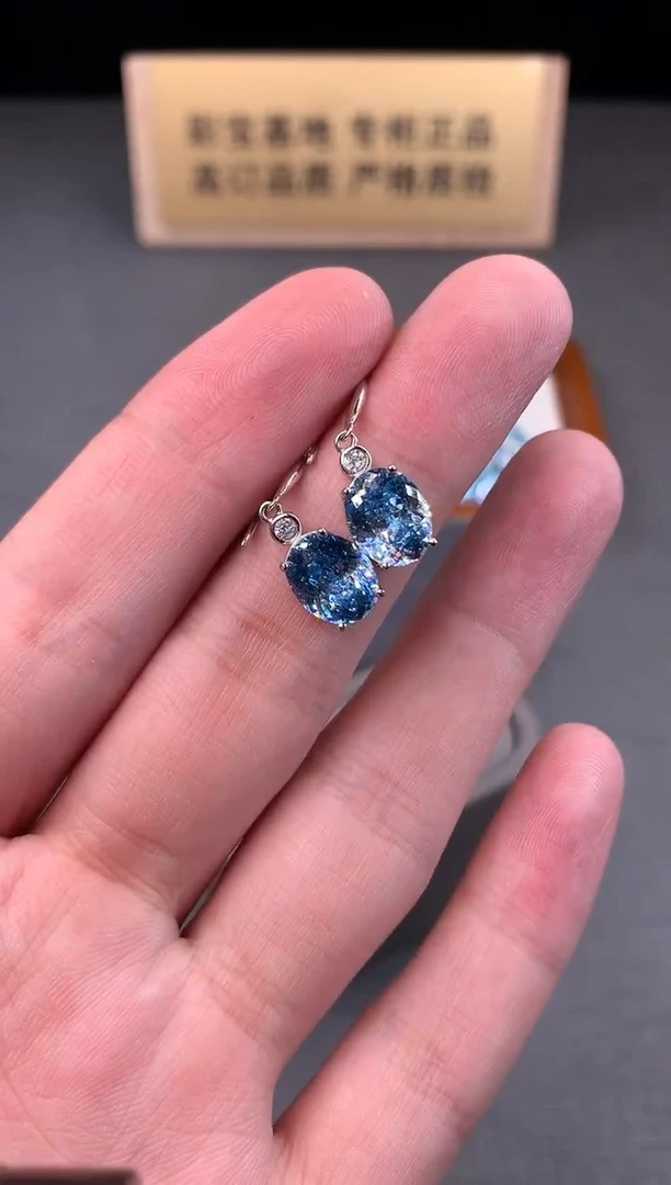 银S925镶嵌耳坠海蓝宝石2222