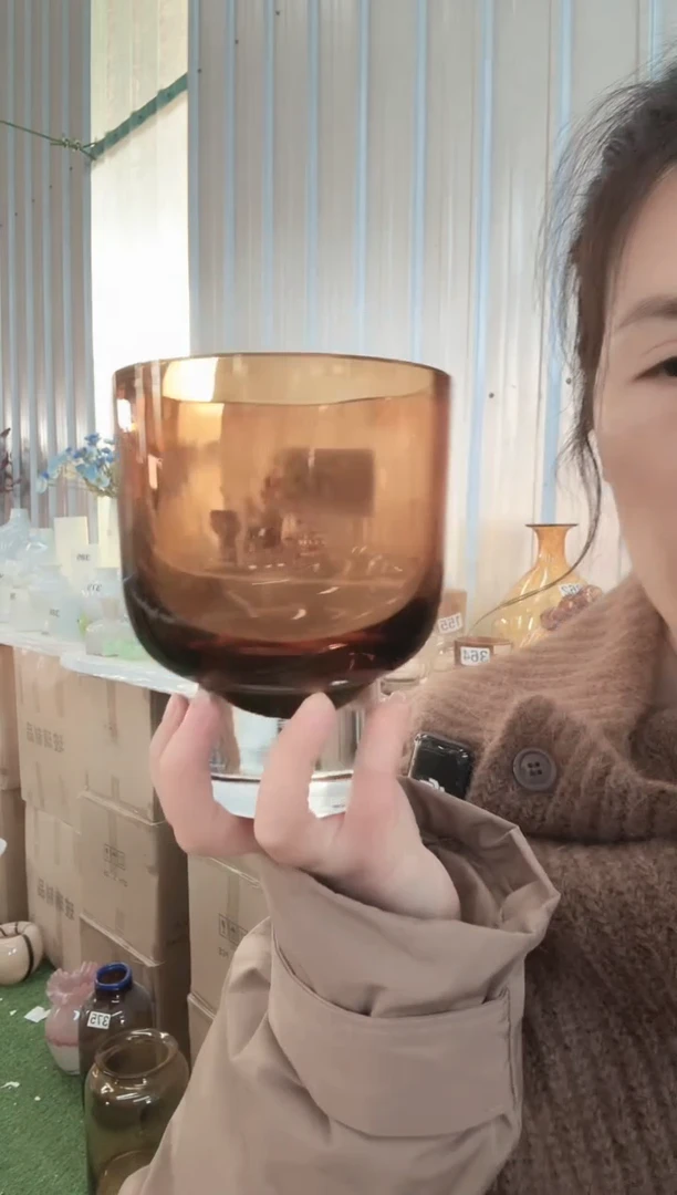 100直播玻璃花瓶