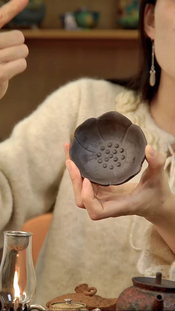 言野手作 岩矿莲花杯