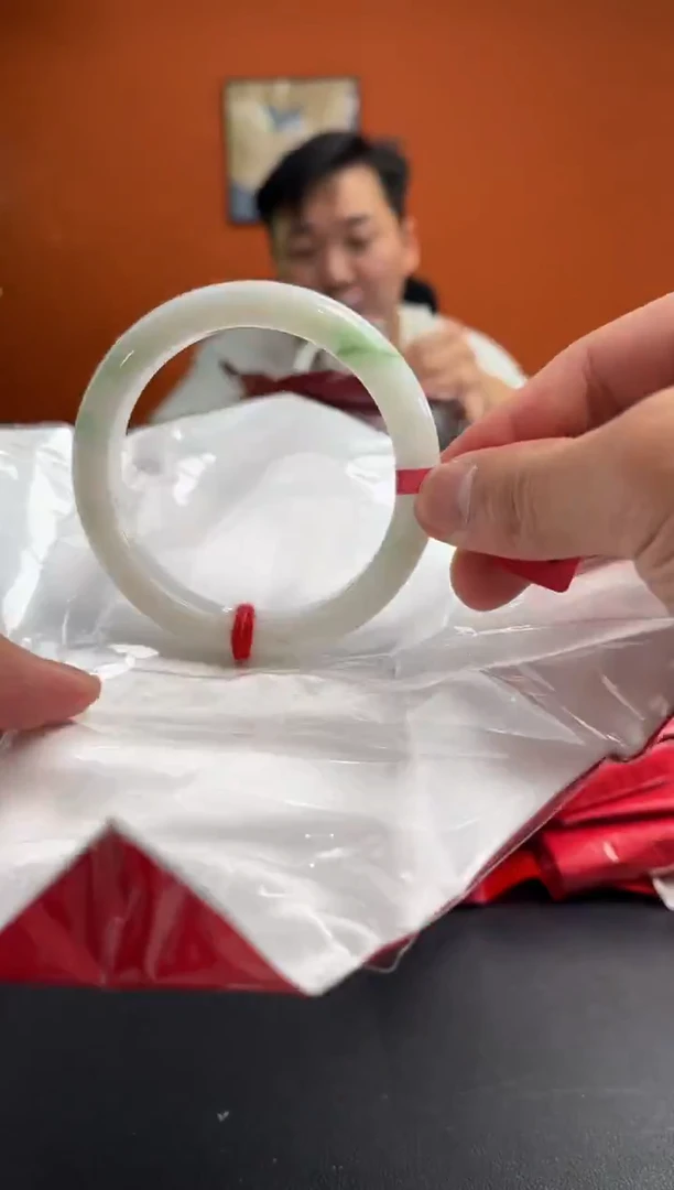 未镶嵌手镯翡翠60