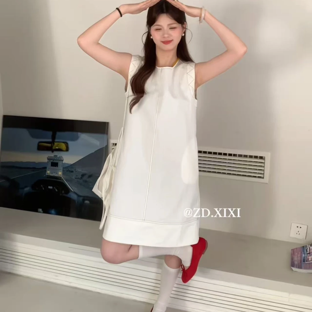 8222韩女日常 字母大包包！韩代明线连衣裙