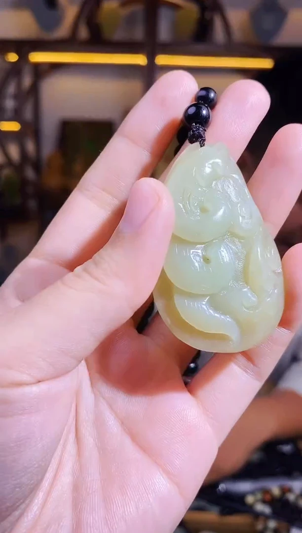颈饰未镶嵌和田玉1