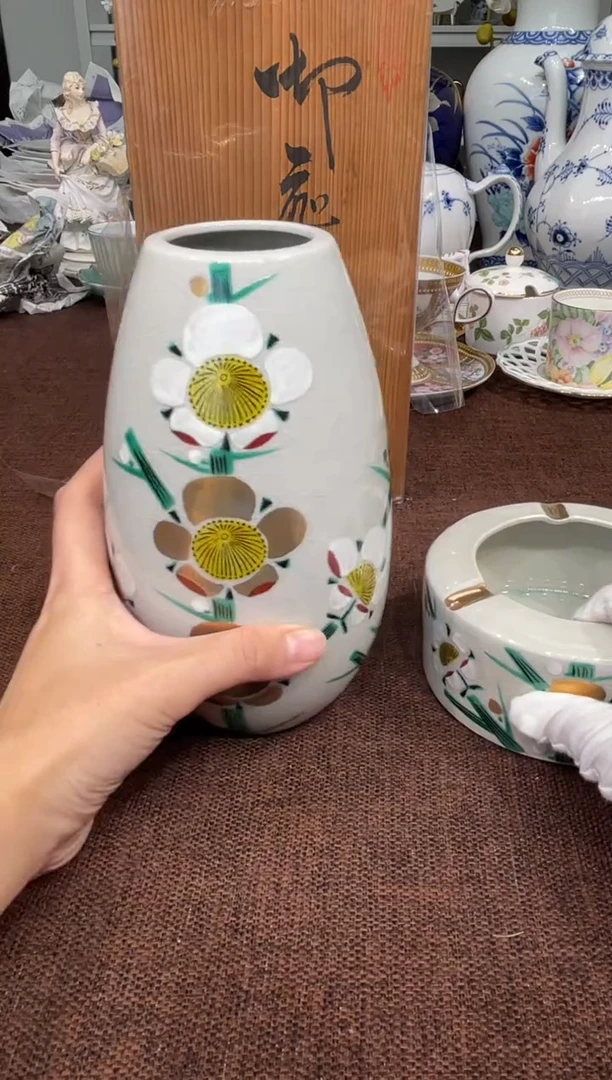 【闪购商品】九谷翠月花瓶+烟灰缸（年初一福利价）