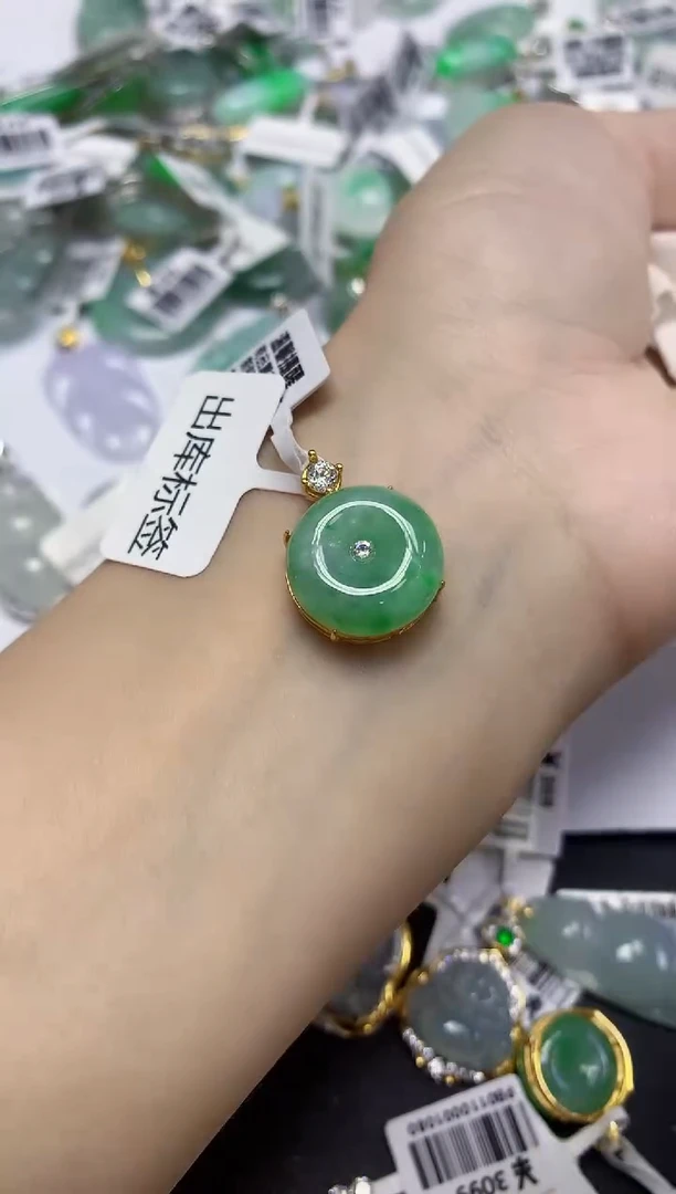 颈饰未镶嵌翡翠天然缅甸翡翠A货百元以上9元证书费自理