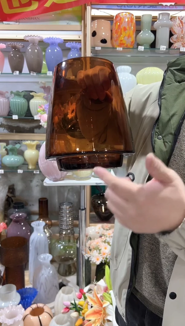 【闪购商品】无铅玻璃琥珀色花瓶微瑕介意勿拍