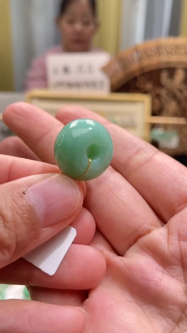 颈饰未镶嵌翡翠路路通平安扣