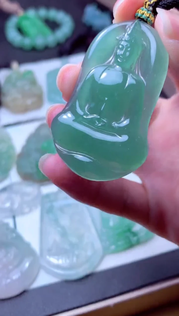 颈饰未镶嵌翡翠天然A货翡翠