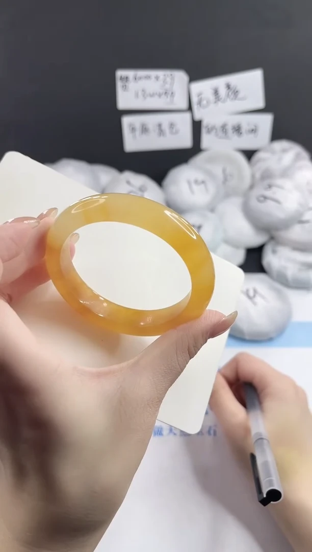 未镶嵌手镯石英质玉多样性发货V125