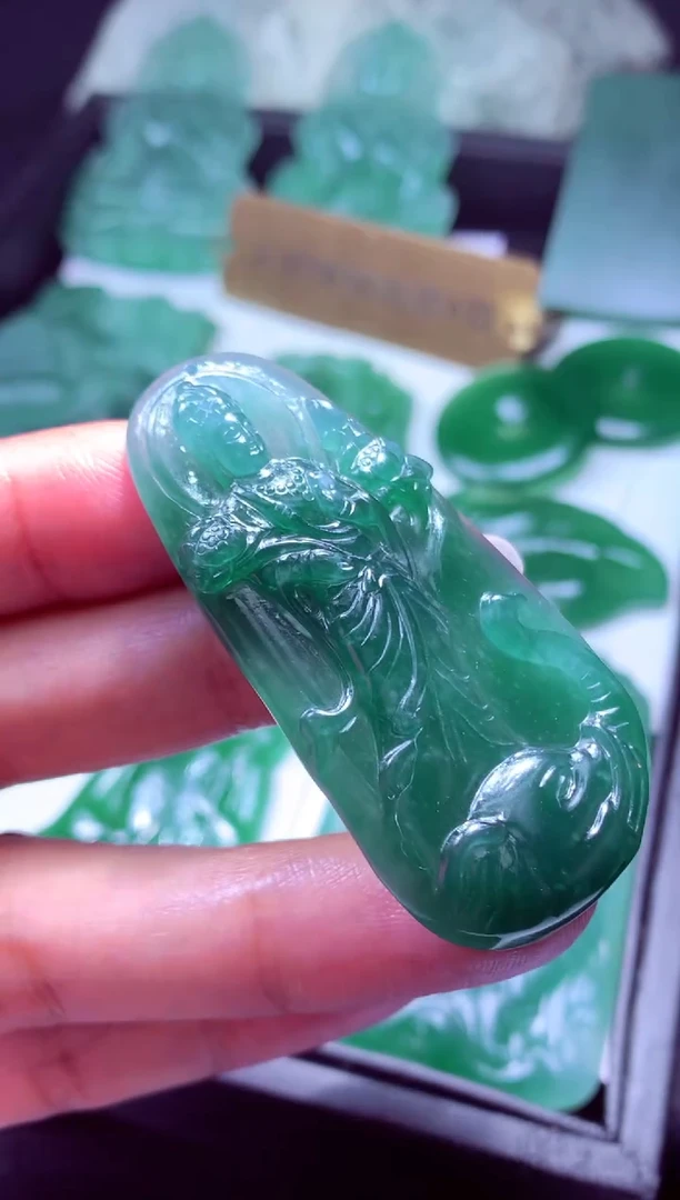 未镶嵌定制翡翠卡**辉天然翡翠A货吊坠 官方基地发货