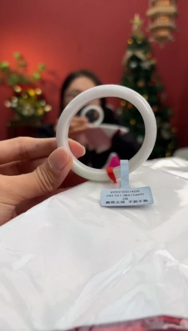 未镶嵌手镯（贵妃镯）翡翠翡翠手镯