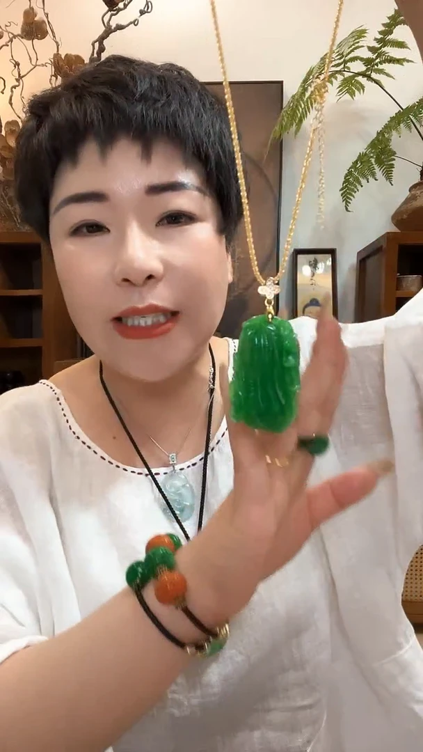 吊坠(赠链)合金翡翠056