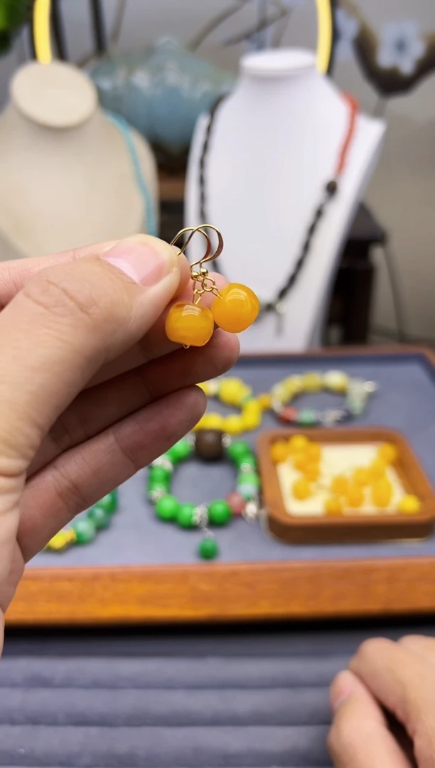 【闪购商品】蜜蜡耳饰14K金镶嵌e01`````