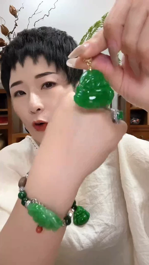 翡翠未镶嵌颈饰423